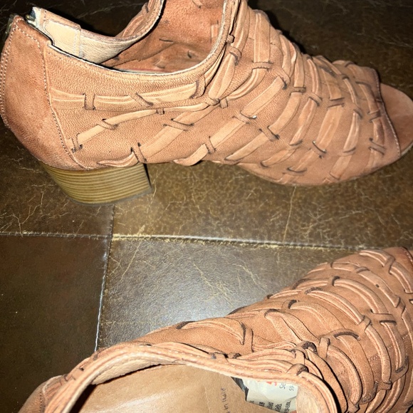 Ron White Sandals - Picture 8 of 10